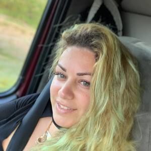 Meet your Posher, Milena